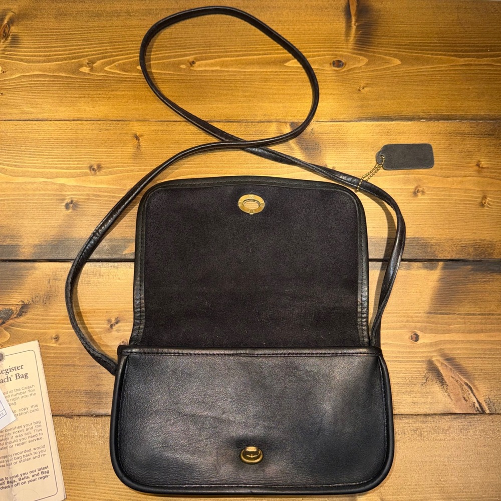 Vintage Coach Dinky NYC USA Black Leather Crossbody Bag + Original 1980s Inserts - Picture 7 of 13
